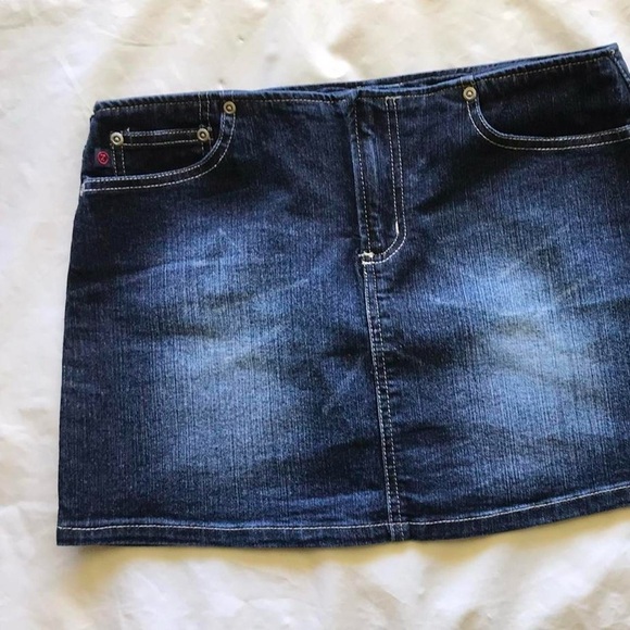 Dresses & Skirts - Vintage Y2K Blue Denim Mini Skirt